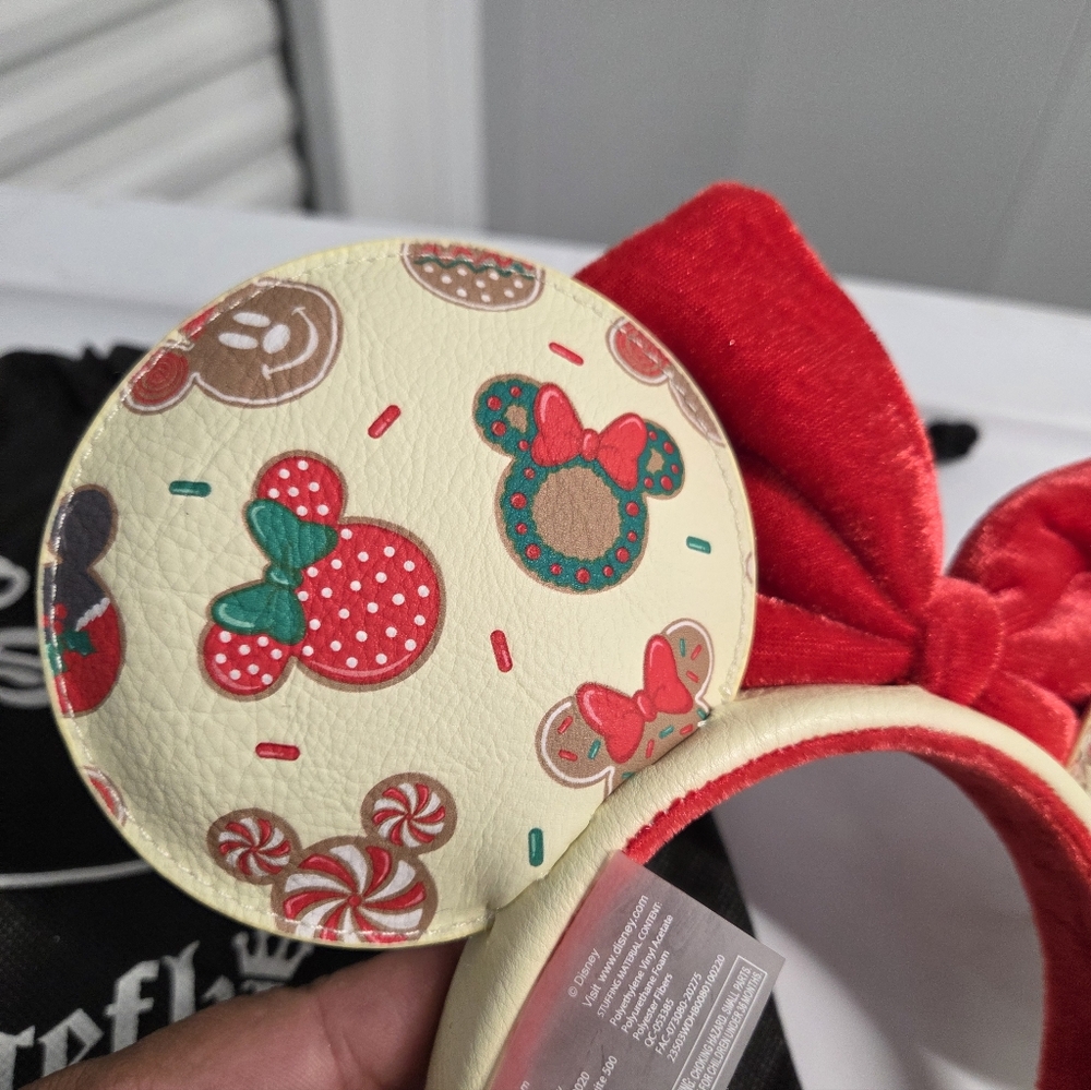 Loungefly Minnie Mouse Christmas Ear Headband - Picture 5 of 10
